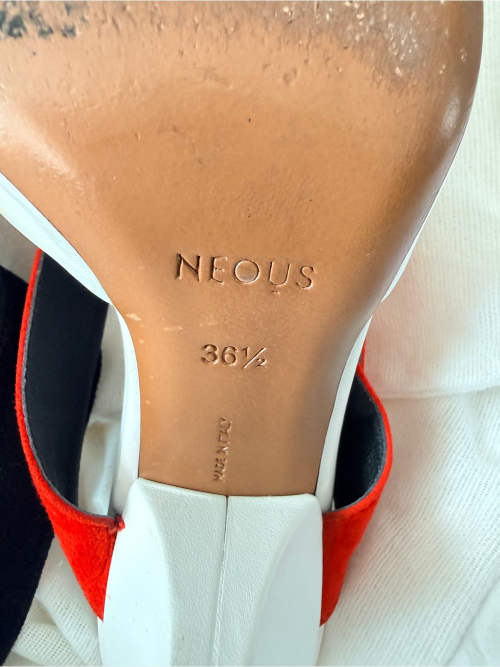 Neous - Picture 4 of 4